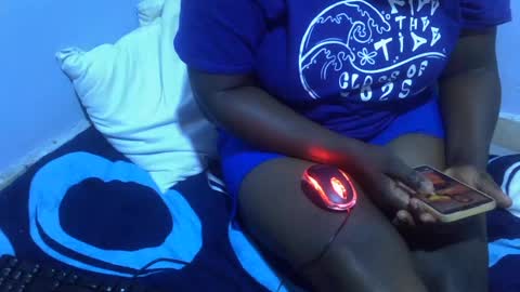 cuttie_baby online show from August 13, 5:43 am