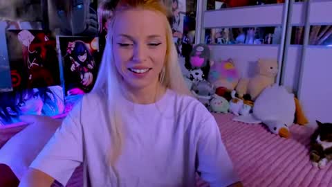 Nora online show from July 25, 8:24 pm