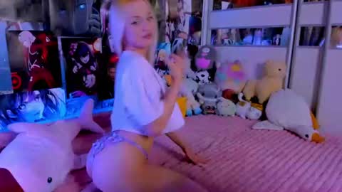 Nora online show from July 28, 8:26 pm
