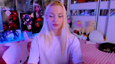 Nora online show from July 28, 11:44 pm