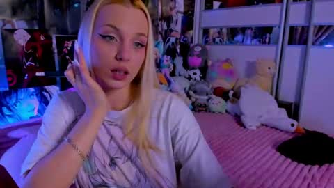 Nora online show from July 31, 8:36 pm