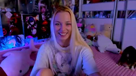 Nora online show from July 31, 11:54 pm