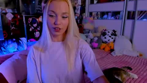 Nora online show from August 10, 9:27 pm
