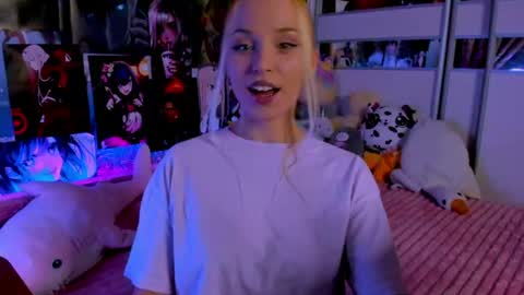 Nora online show from August 14, 8:23 pm