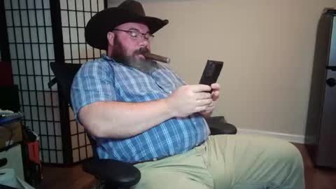 cwbyga online show from August 11, 5:09 am