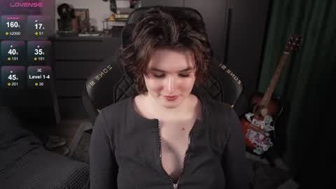 Helen online show from August 5, 9:02 pm