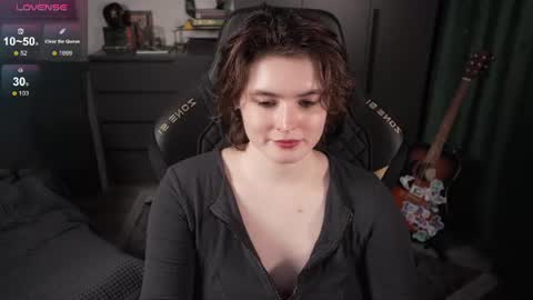 Helen online show from August 6, 11:15 pm