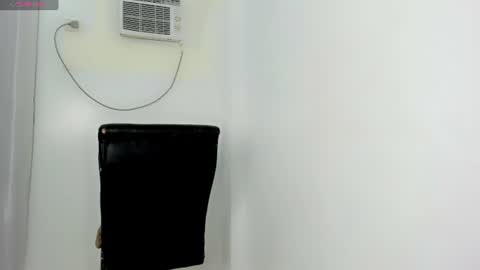 cyra_foxx online show from August 8, 8:20 pm