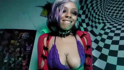 nerdyhotgoth online show from July 18, 4:57 am