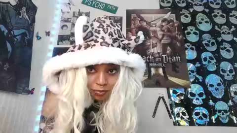 nerdyhotgoth online show from August 8, 3:56 pm