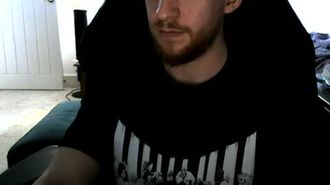 d_huws online show from August 6, 6:07 pm