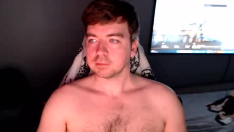 d_surman1994 online show from June 5, 11:32 pm