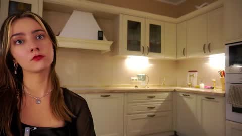 Lia online show from August 9, 2:51 pm