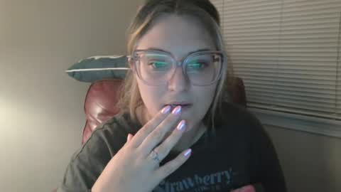 daddies_princesss online show from August 13, 1:30 am