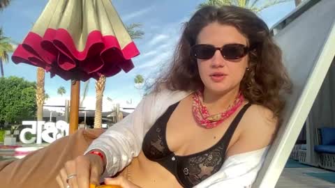Belle  Email daddydaycarecb  online show from April 23, 1:59 pm