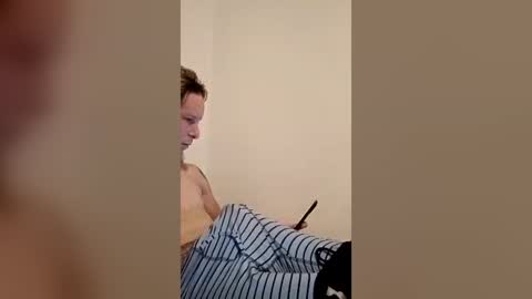 daddybearg online show from July 22, 8:17 am