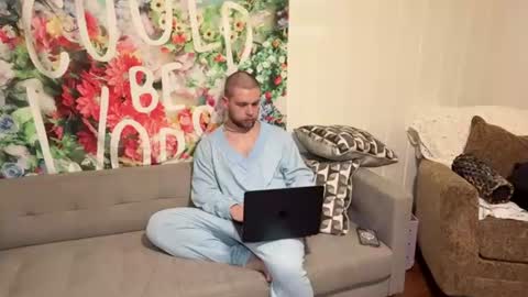 daddydaydrinkz online show from June 15, 3:37 am