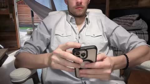 daddydoesit69 online show from April 4, 9:44 pm