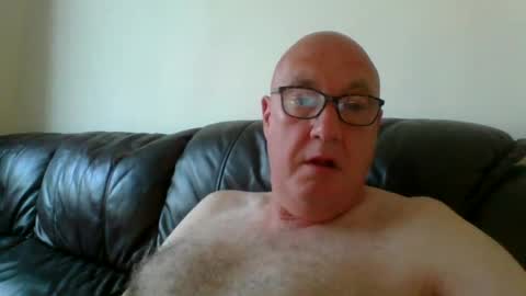 daddyhere4uall8 online show from August 10, 5:42 am