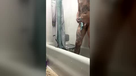 Coxxxinmouf online show from May 11, 5:53 am