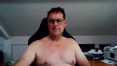 Dannyspoenk online show from August 3, 9:49 am