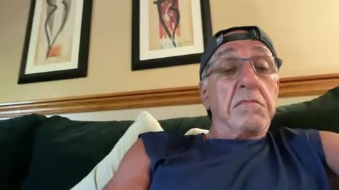 daddyweis online show from August 8, 8:31 pm