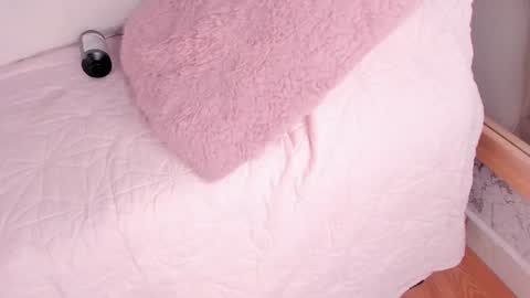 dafne_hillss online show from August 15, 1:48 pm
