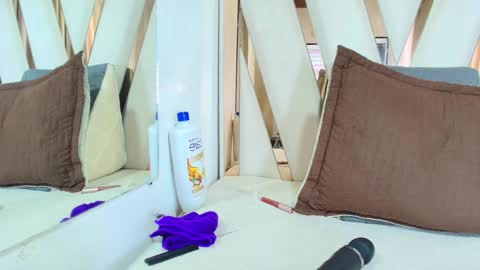 dafne_quenn online show from March 15, 3:39 pm
