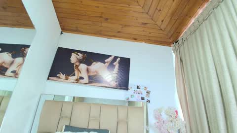 dafne_quenn online show from March 20, 7:50 pm
