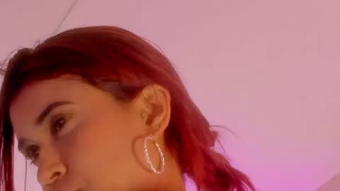 dafnecox online show from August 9, 2:40 pm