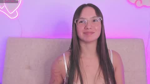 dafne vega online show from May 13, 3:23 pm