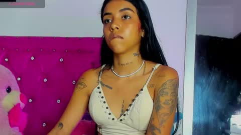 dahiangomezz online show from August 7, 11:16 pm