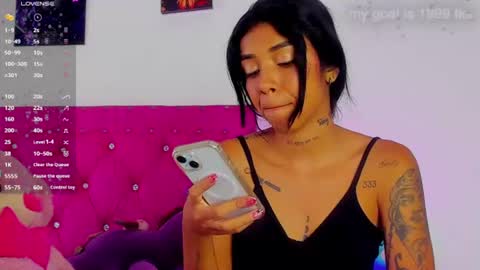 dahiangomezz online show from August 13, 7:39 pm