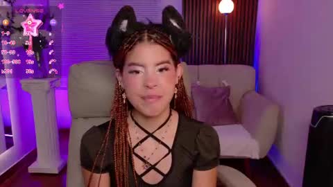 dahlia_grey online show from August 7, 1:00 pm