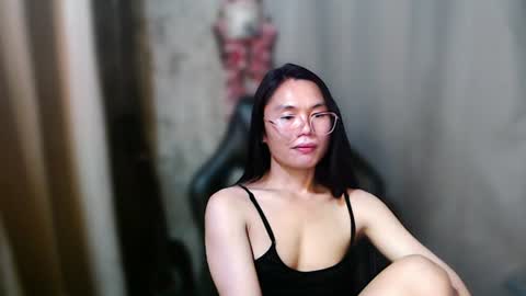 Kim online show from August 9, 5:03 pm
