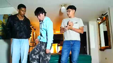daiquirie online show from August 12, 2:19 pm