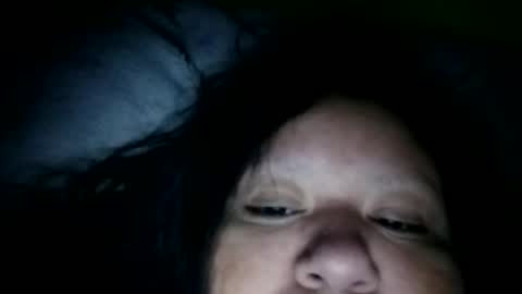 daisnconfusion_ online show from August 9, 9:43 am