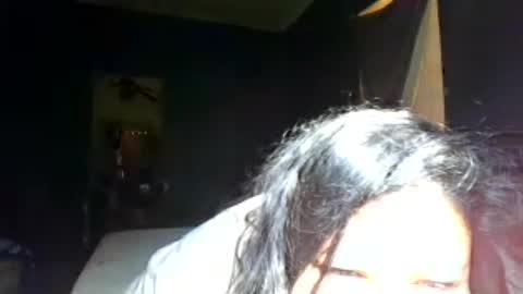 daisnconfusion_ online show from August 11, 3:47 pm