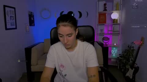 daisy online show from August 11, 3:36 pm