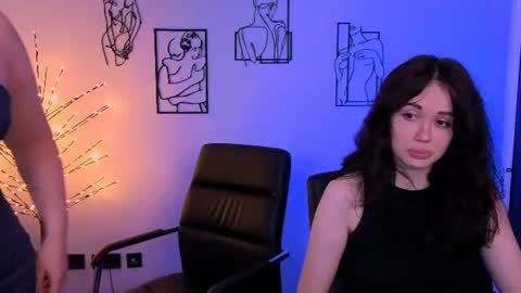 Little Di online show from July 12, 3:02 am
