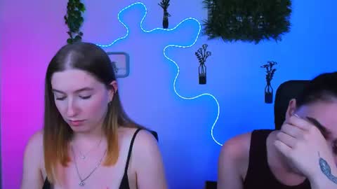 Little Di online show from July 17, 10:43 pm