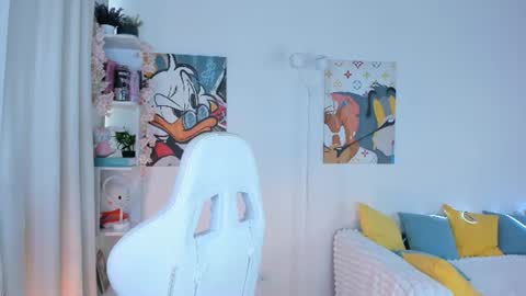 Daisy online show from August 11, 7:43 am