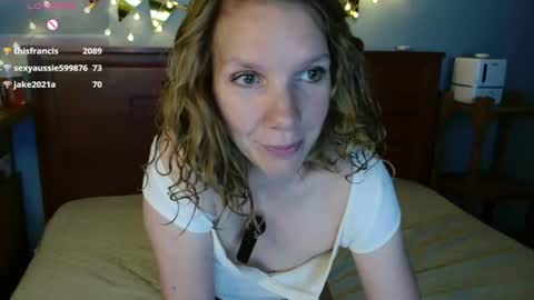 daisy_lovely online show from August 4, 5:48 am
