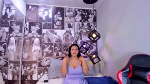 D A I S Y  online show from August 13, 10:35 pm