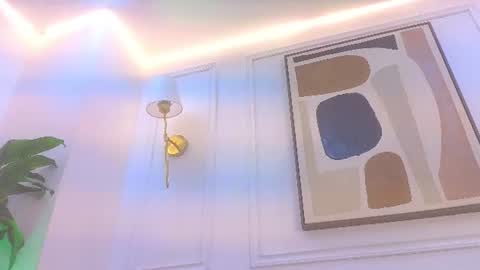 Daisy Price online show from July 30, 1:29 pm