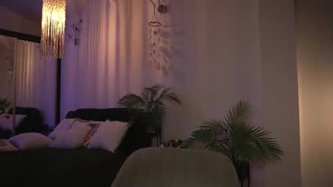 Stacey online show from August 7, 6:08 pm