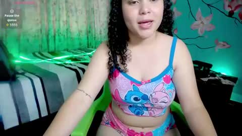 daisyyuna online show from August 14, 10:35 pm