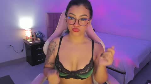 dakoota_luv online show from May 25, 12:51 pm