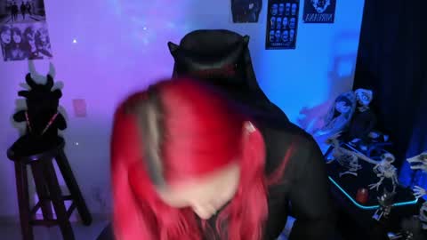 Dakota Crab online show from August 8, 2:33 am