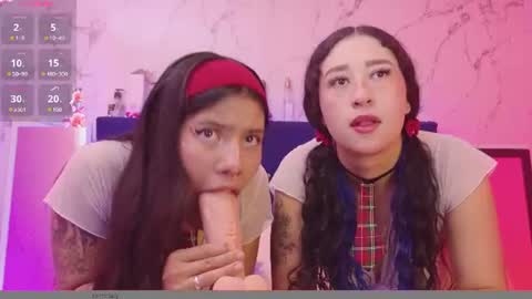 dakotaa_johnson online show from August 7, 12:43 am